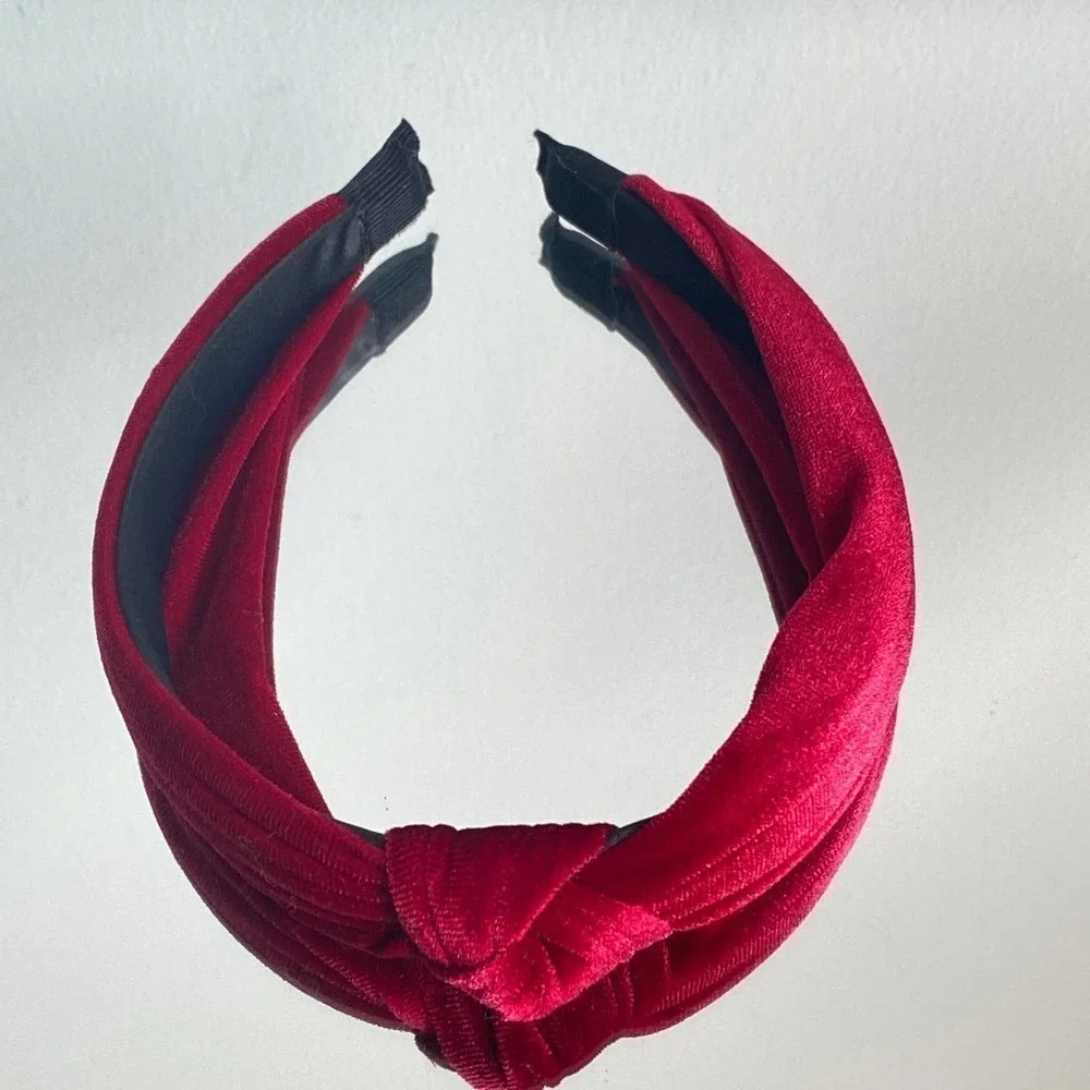 Nordstrom Trendy Chic Burgundy Velvet Knot Headband Leopard Scrunchie Set